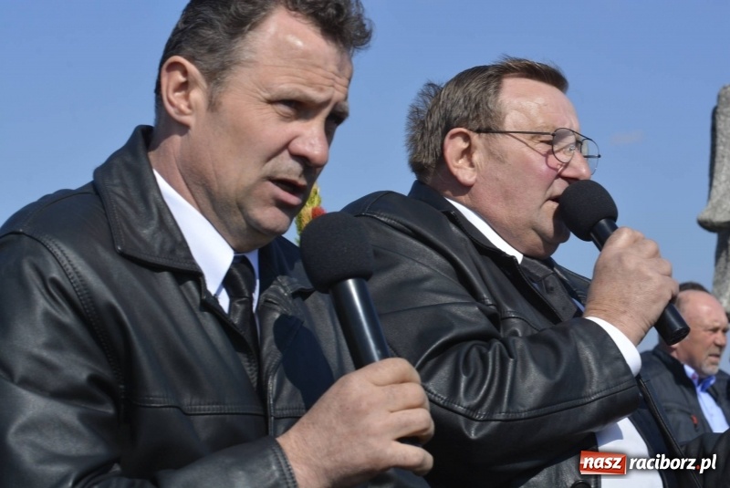 Zdjęcie w galerii na portalu naszraciborz.pl: Wielkanocna procesja konna w Raciborzu-Sudole wiadomości z regionu