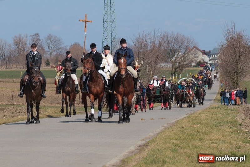 Zdjęcie w galerii na portalu naszraciborz.pl: Konny Festyn Wielkanocny w Pietrowicach Wielkich FOTO i WIDEO wiadomości z regionu