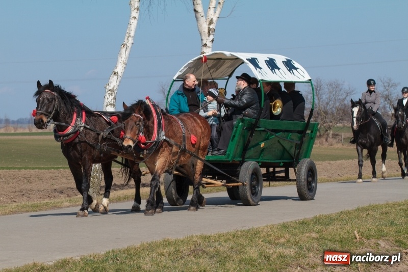 Zdjęcie w galerii na portalu naszraciborz.pl: Konny Festyn Wielkanocny w Pietrowicach Wielkich FOTO i WIDEO wiadomości z regionu