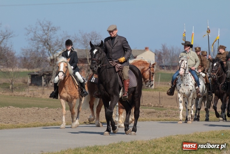 Zdjęcie w galerii na portalu naszraciborz.pl: Konny Festyn Wielkanocny w Pietrowicach Wielkich FOTO i WIDEO wiadomości z regionu