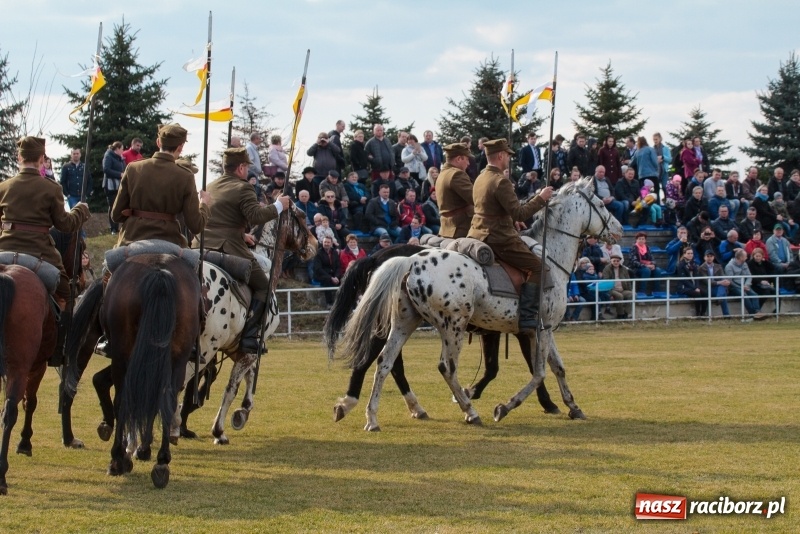 Zdjęcie w galerii na portalu naszraciborz.pl: Konny Festyn Wielkanocny w Pietrowicach Wielkich FOTO i WIDEO wiadomości z regionu
