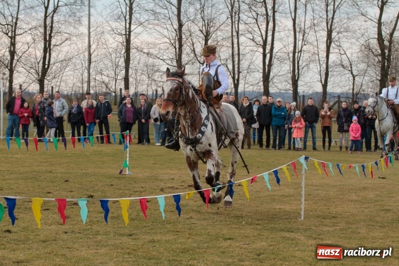 Zdjęcie w galerii na portalu naszraciborz.pl: Konny Festyn Wielkanocny w Pietrowicach Wielkich FOTO i WIDEO wiadomości z regionu