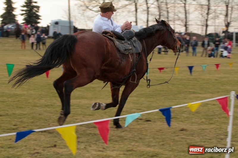 Zdjęcie w galerii na portalu naszraciborz.pl: Konny Festyn Wielkanocny w Pietrowicach Wielkich FOTO i WIDEO wiadomości z regionu