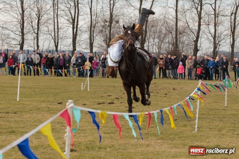 Zdjęcie w galerii na portalu naszraciborz.pl: Konny Festyn Wielkanocny w Pietrowicach Wielkich FOTO i WIDEO wiadomości z regionu