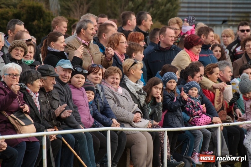 Zdjęcie w galerii na portalu naszraciborz.pl: Konny Festyn Wielkanocny w Pietrowicach Wielkich FOTO i WIDEO wiadomości z regionu