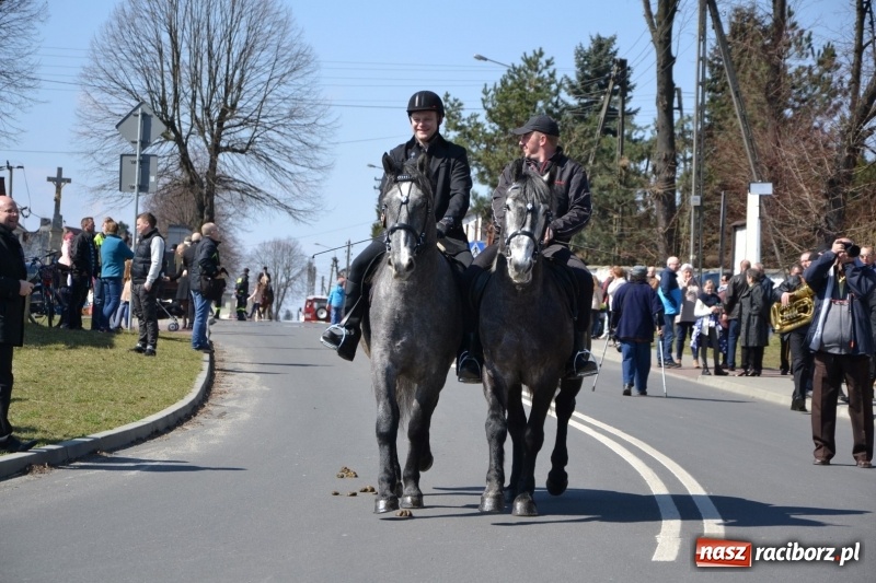 Zdjęcie w galerii na portalu naszraciborz.pl: Bieńkowickie rajtowanie - jeźdźcy mocno chwycili za lejce FOTO i WIDEO wiadomości z regionu