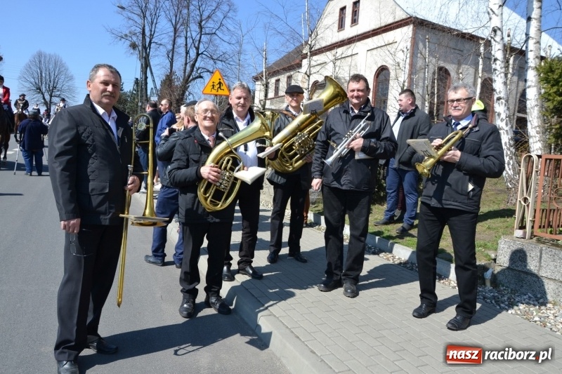 Zdjęcie w galerii na portalu naszraciborz.pl: Bieńkowickie rajtowanie - jeźdźcy mocno chwycili za lejce FOTO i WIDEO wiadomości z regionu