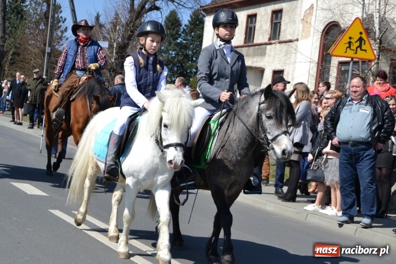 Zdjęcie w galerii na portalu naszraciborz.pl: Bieńkowickie rajtowanie - jeźdźcy mocno chwycili za lejce FOTO i WIDEO wiadomości z regionu