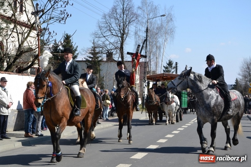 Zdjęcie w galerii na portalu naszraciborz.pl: Bieńkowickie rajtowanie - jeźdźcy mocno chwycili za lejce FOTO i WIDEO wiadomości z regionu
