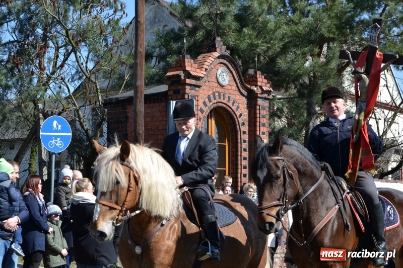 Zdjęcie w galerii na portalu naszraciborz.pl: Bieńkowickie rajtowanie - jeźdźcy mocno chwycili za lejce FOTO i WIDEO wiadomości z regionu
