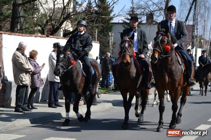 Zdjęcie w galerii na portalu naszraciborz.pl: Bieńkowickie rajtowanie - jeźdźcy mocno chwycili za lejce FOTO i WIDEO wiadomości z regionu