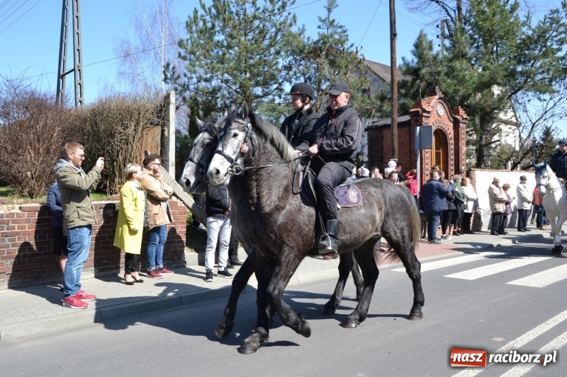 Zdjęcie w galerii na portalu naszraciborz.pl: Bieńkowickie rajtowanie - jeźdźcy mocno chwycili za lejce FOTO i WIDEO wiadomości z regionu