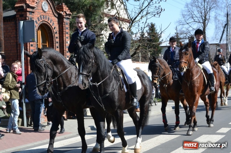 Zdjęcie w galerii na portalu naszraciborz.pl: Bieńkowickie rajtowanie - jeźdźcy mocno chwycili za lejce FOTO i WIDEO wiadomości z regionu