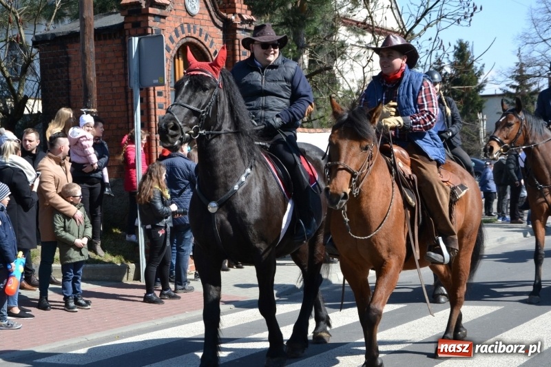Zdjęcie w galerii na portalu naszraciborz.pl: Bieńkowickie rajtowanie - jeźdźcy mocno chwycili za lejce FOTO i WIDEO wiadomości z regionu