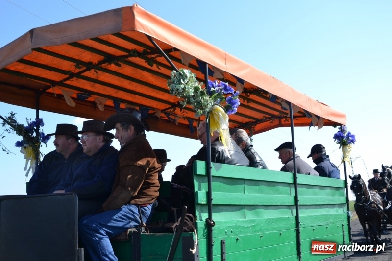 Zdjęcie w galerii na portalu naszraciborz.pl: Bieńkowickie rajtowanie - jeźdźcy mocno chwycili za lejce FOTO i WIDEO wiadomości z regionu