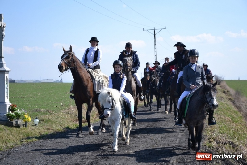 Zdjęcie w galerii na portalu naszraciborz.pl: Bieńkowickie rajtowanie - jeźdźcy mocno chwycili za lejce FOTO i WIDEO wiadomości z regionu