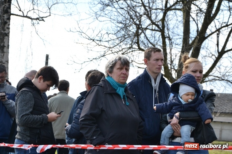 Zdjęcie w galerii na portalu naszraciborz.pl: Bieńkowickie rajtowanie - jeźdźcy mocno chwycili za lejce FOTO i WIDEO wiadomości z regionu