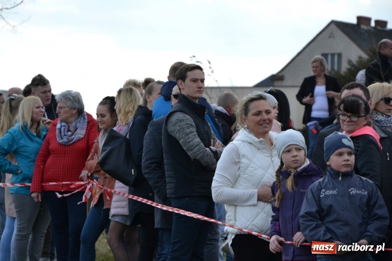 Zdjęcie w galerii na portalu naszraciborz.pl: Bieńkowickie rajtowanie - jeźdźcy mocno chwycili za lejce FOTO i WIDEO wiadomości z regionu