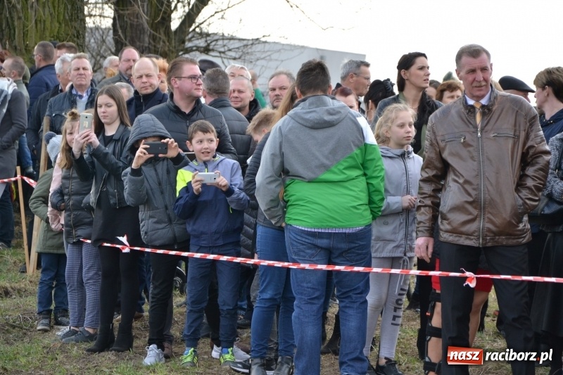 Zdjęcie w galerii na portalu naszraciborz.pl: Bieńkowickie rajtowanie - jeźdźcy mocno chwycili za lejce FOTO i WIDEO wiadomości z regionu