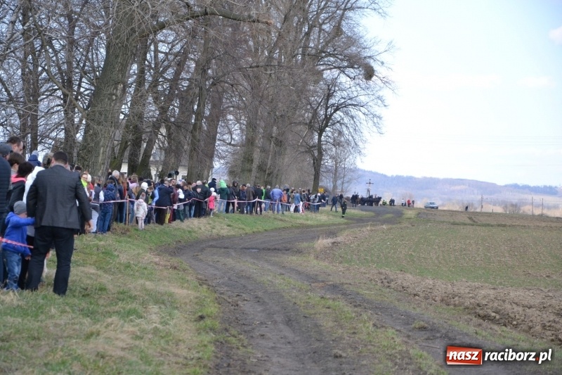 Zdjęcie w galerii na portalu naszraciborz.pl: Bieńkowickie rajtowanie - jeźdźcy mocno chwycili za lejce FOTO i WIDEO wiadomości z regionu