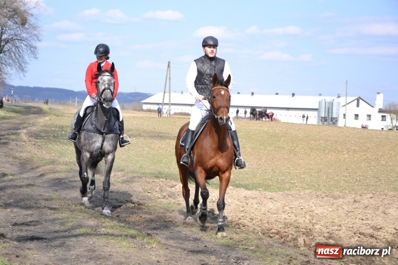 Zdjęcie w galerii na portalu naszraciborz.pl: Bieńkowickie rajtowanie - jeźdźcy mocno chwycili za lejce FOTO i WIDEO wiadomości z regionu