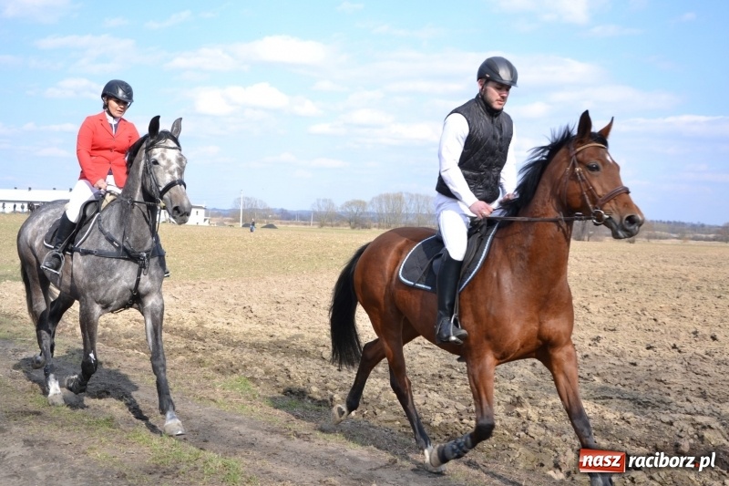 Zdjęcie w galerii na portalu naszraciborz.pl: Bieńkowickie rajtowanie - jeźdźcy mocno chwycili za lejce FOTO i WIDEO wiadomości z regionu