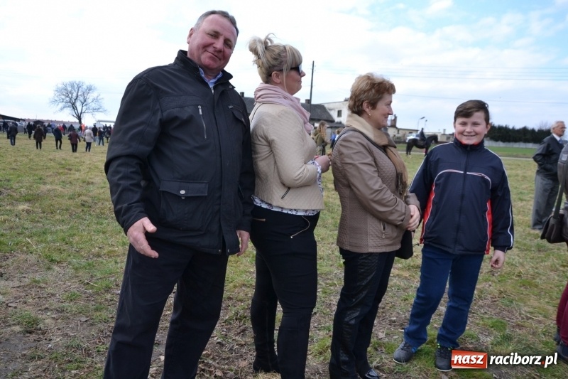 Zdjęcie w galerii na portalu naszraciborz.pl: Bieńkowickie rajtowanie - jeźdźcy mocno chwycili za lejce FOTO i WIDEO wiadomości z regionu
