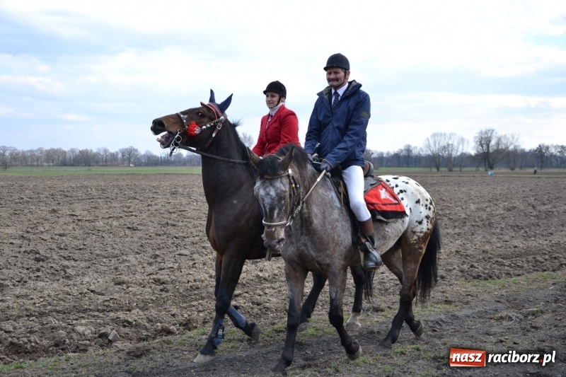 Zdjęcie w galerii na portalu naszraciborz.pl: Bieńkowickie rajtowanie - jeźdźcy mocno chwycili za lejce FOTO i WIDEO wiadomości z regionu