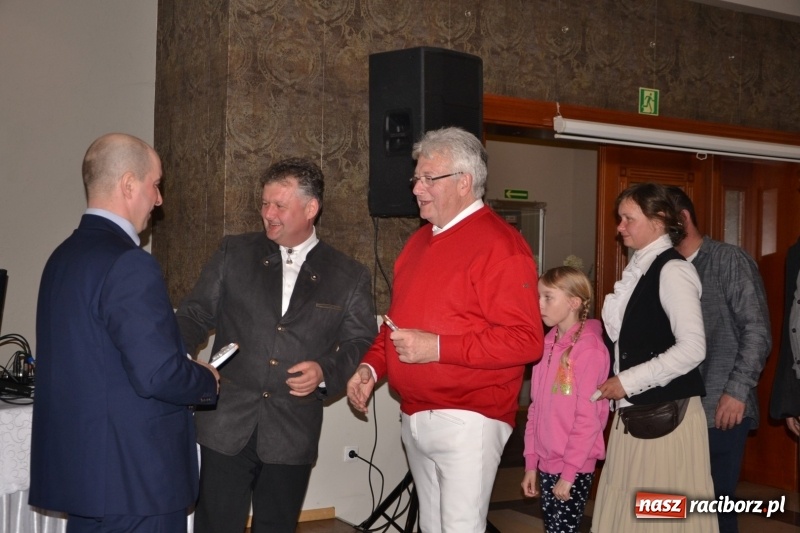 Zdjęcie w galerii na portalu naszraciborz.pl: Bieńkowickie rajtowanie - jeźdźcy mocno chwycili za lejce FOTO i WIDEO wiadomości z regionu