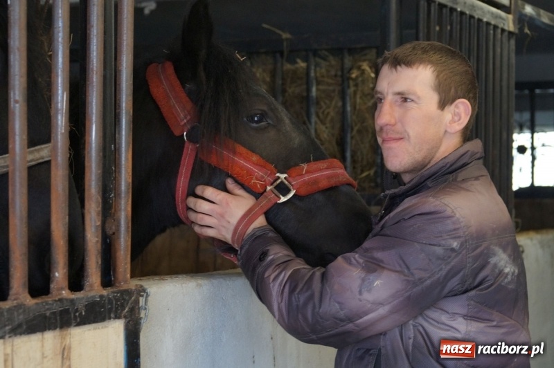 Zdjęcie w galerii na portalu naszraciborz.pl: W gminie Nędza objechali pola prosząc o udane plony wiadomości z regionu
