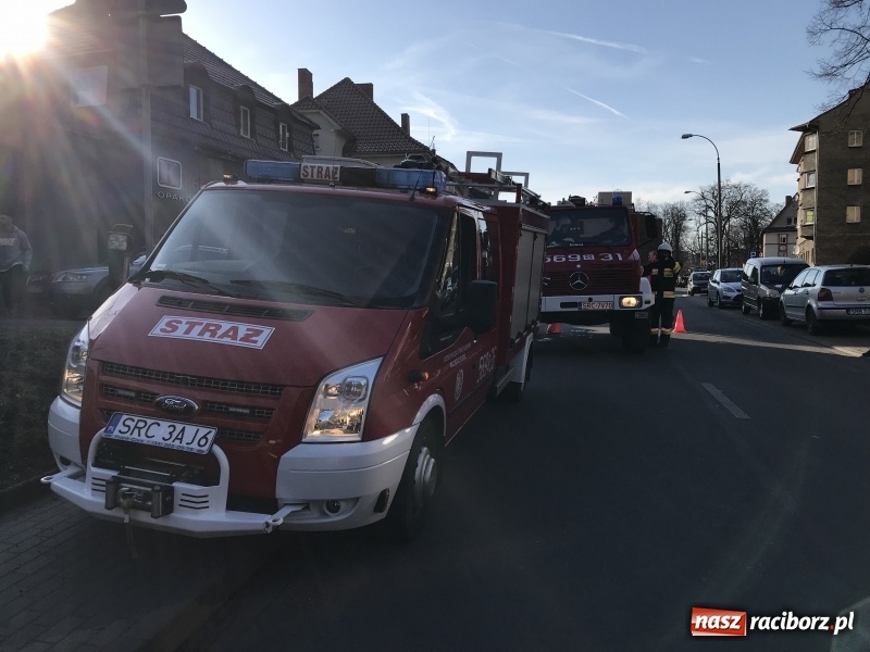 Zdjęcie w galerii na portalu naszraciborz.pl: Pożar składowiska opon i koparki przy ulicy Eichendorffa FOTO i WIDEO wiadomości z regionu