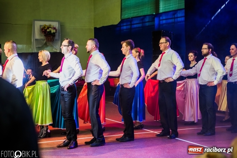 Zdjęcie w galerii na portalu naszraciborz.pl: Jubileusz 30-lecia zespołu tanecznego Uśmiech z udziałem Ani Wyszkoni  wiadomości z regionu