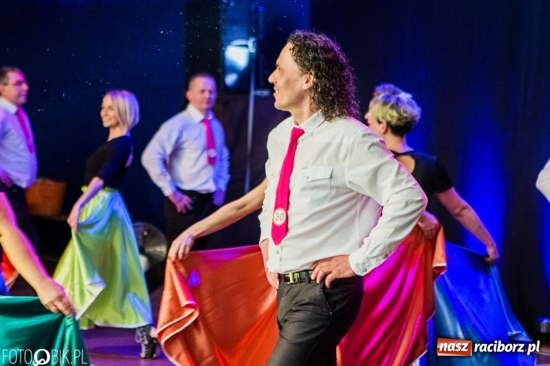 Zdjęcie w galerii na portalu naszraciborz.pl: Jubileusz 30-lecia zespołu tanecznego Uśmiech z udziałem Ani Wyszkoni  wiadomości z regionu