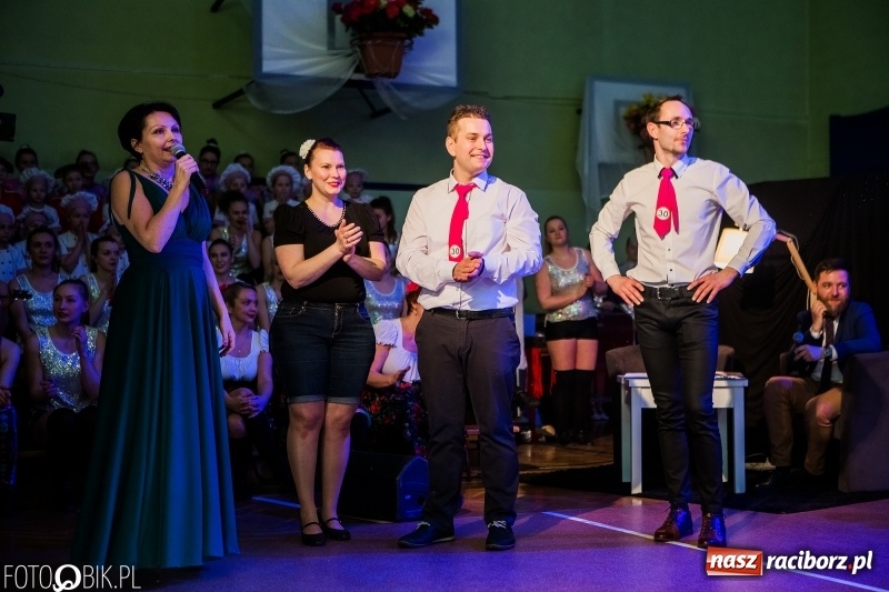 Zdjęcie w galerii na portalu naszraciborz.pl: Jubileusz 30-lecia zespołu tanecznego Uśmiech z udziałem Ani Wyszkoni  wiadomości z regionu