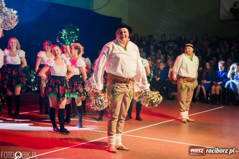 Zdjęcie w galerii na portalu naszraciborz.pl: Jubileusz 30-lecia zespołu tanecznego Uśmiech z udziałem Ani Wyszkoni  wiadomości z regionu