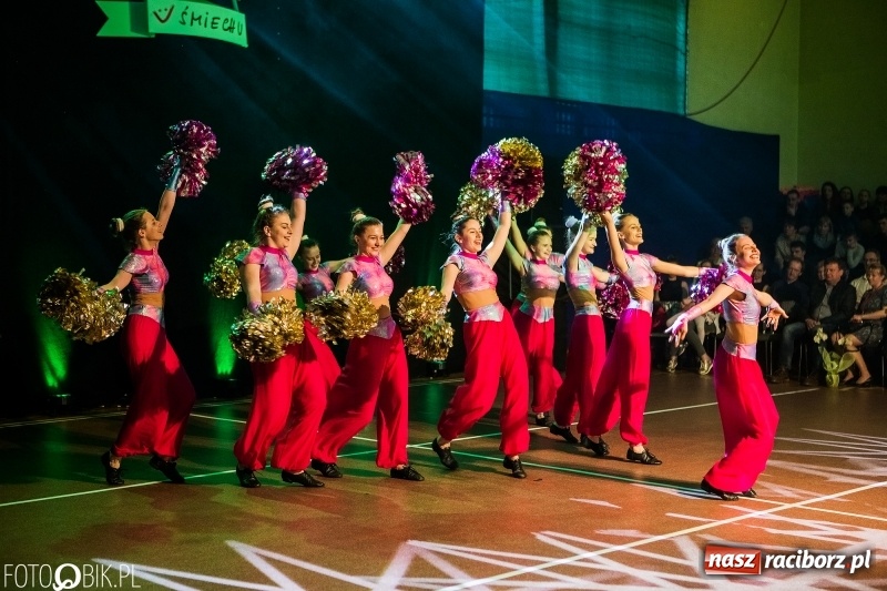 Zdjęcie w galerii na portalu naszraciborz.pl: Jubileusz 30-lecia zespołu tanecznego Uśmiech z udziałem Ani Wyszkoni  wiadomości z regionu