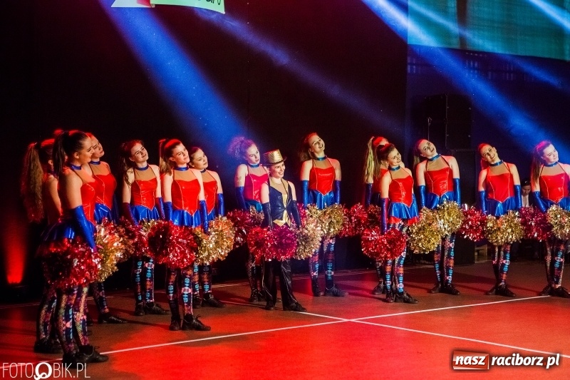 Zdjęcie w galerii na portalu naszraciborz.pl: Jubileusz 30-lecia zespołu tanecznego Uśmiech z udziałem Ani Wyszkoni  wiadomości z regionu