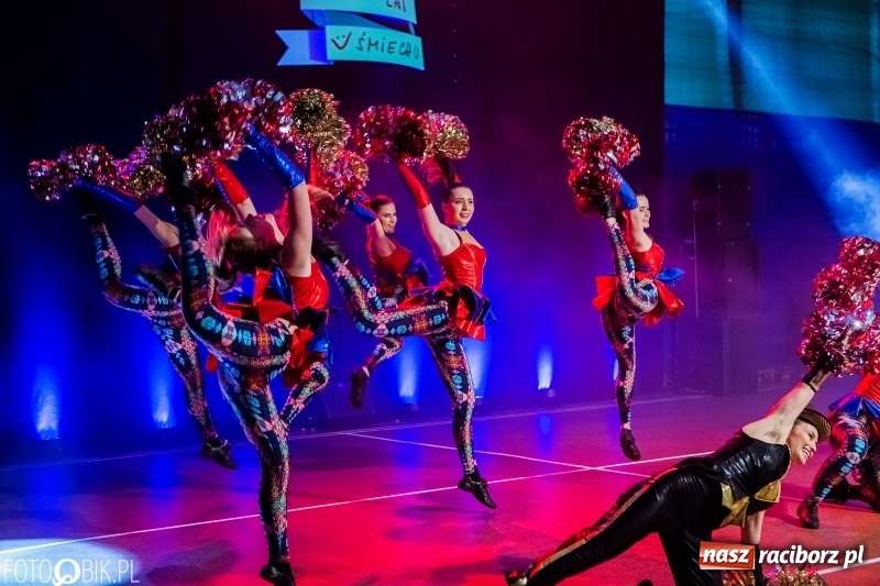 Zdjęcie w galerii na portalu naszraciborz.pl: Jubileusz 30-lecia zespołu tanecznego Uśmiech z udziałem Ani Wyszkoni  wiadomości z regionu