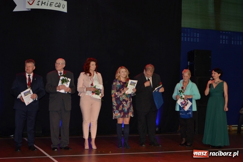 Zdjęcie w galerii na portalu naszraciborz.pl: Jubileusz 30-lecia zespołu tanecznego Uśmiech z udziałem Ani Wyszkoni  wiadomości z regionu