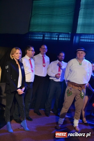 Zdjęcie w galerii na portalu naszraciborz.pl: Jubileusz 30-lecia zespołu tanecznego Uśmiech z udziałem Ani Wyszkoni  wiadomości z regionu