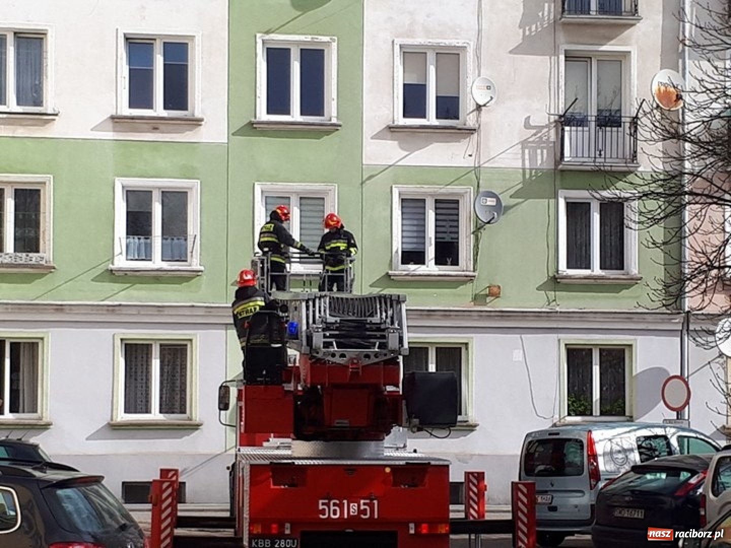 Zdjęcie w galerii na portalu naszraciborz.pl: Tragiczne zdarzenie na Drzymały  wiadomości z regionu