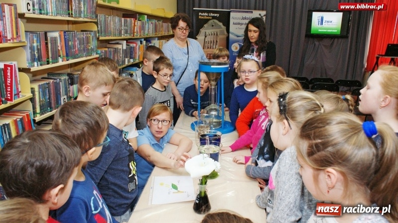 Zdjęcie w galerii na portalu naszraciborz.pl: Światowy Dzień Wody z Wodociągami w raciborskiej bibliotece wiadomości z regionu