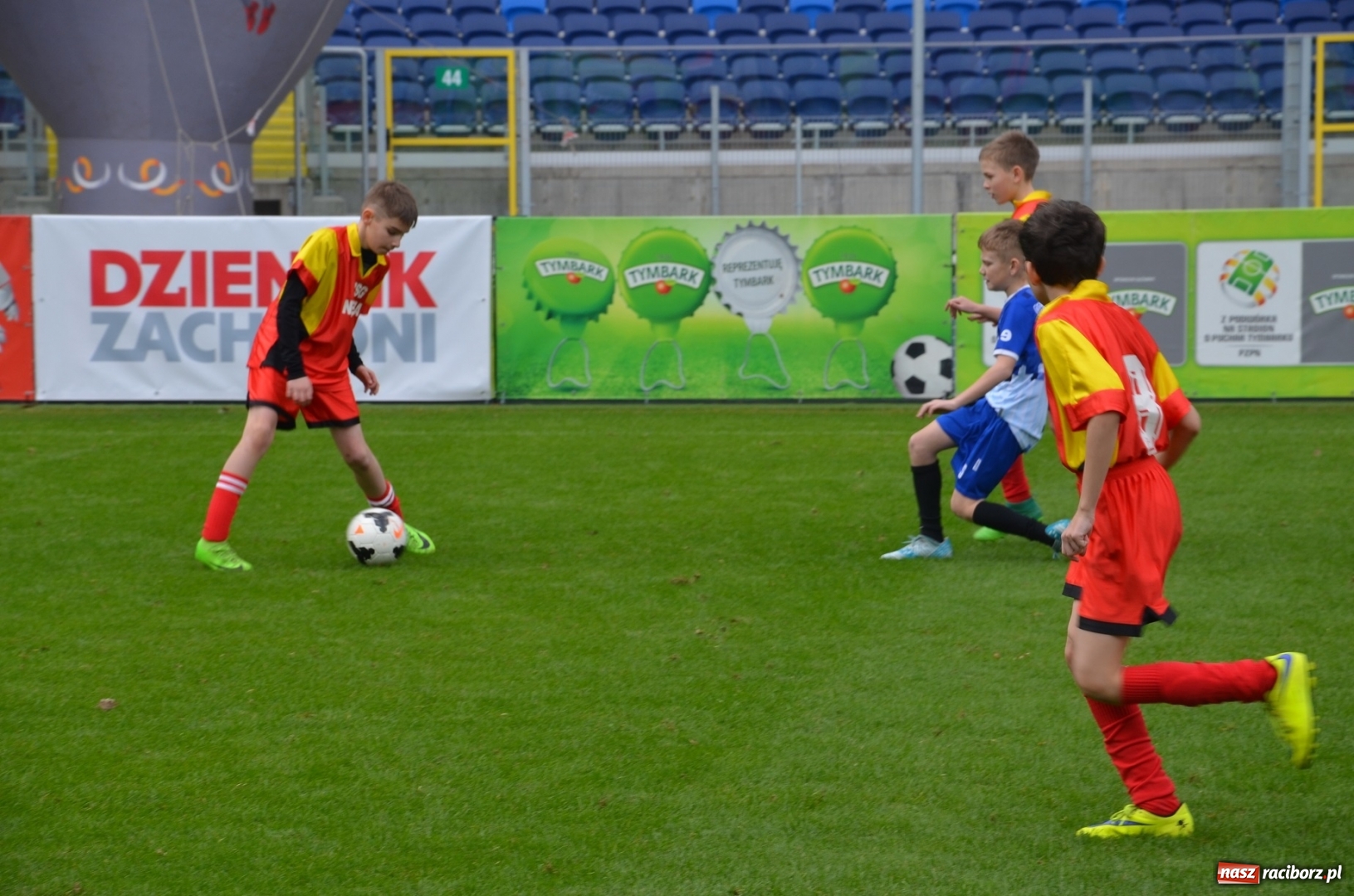 Zdjęcie w galerii na portalu naszraciborz.pl: Waleczni Nędza tuż za podium wojewódzkiego finału o Puchar Tymbarku wiadomości z regionu