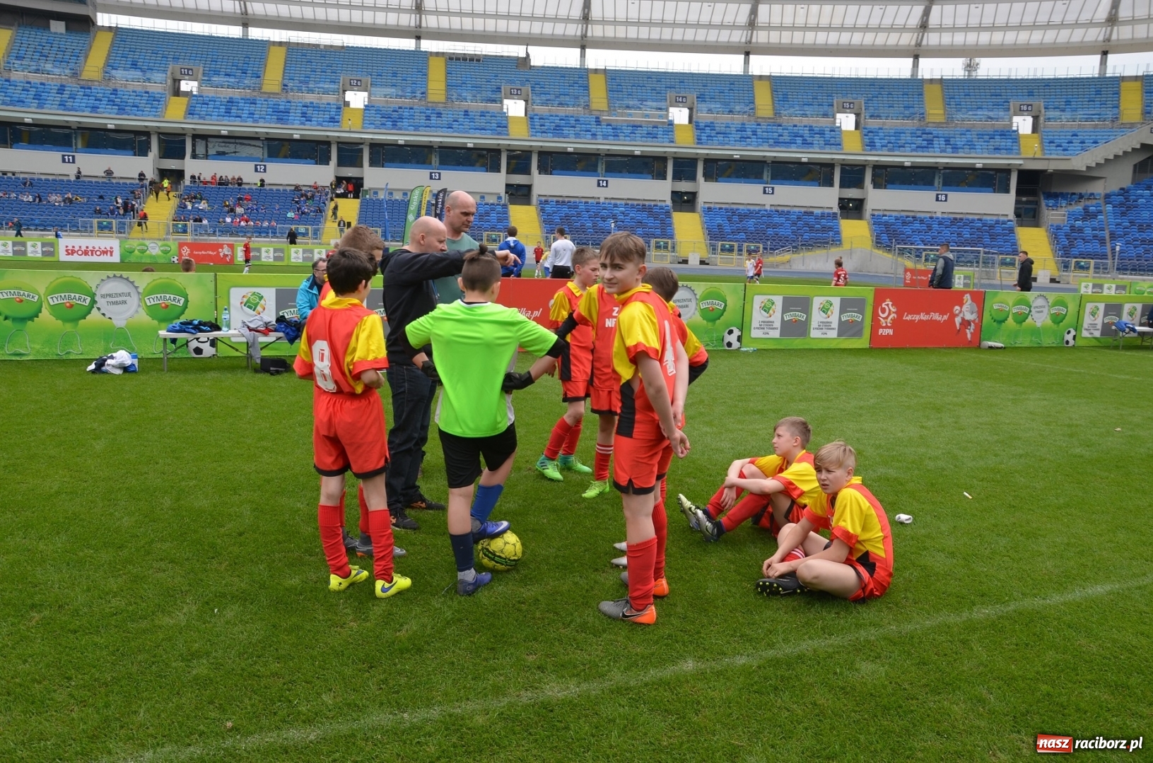 Zdjęcie w galerii na portalu naszraciborz.pl: Waleczni Nędza tuż za podium wojewódzkiego finału o Puchar Tymbarku wiadomości z regionu