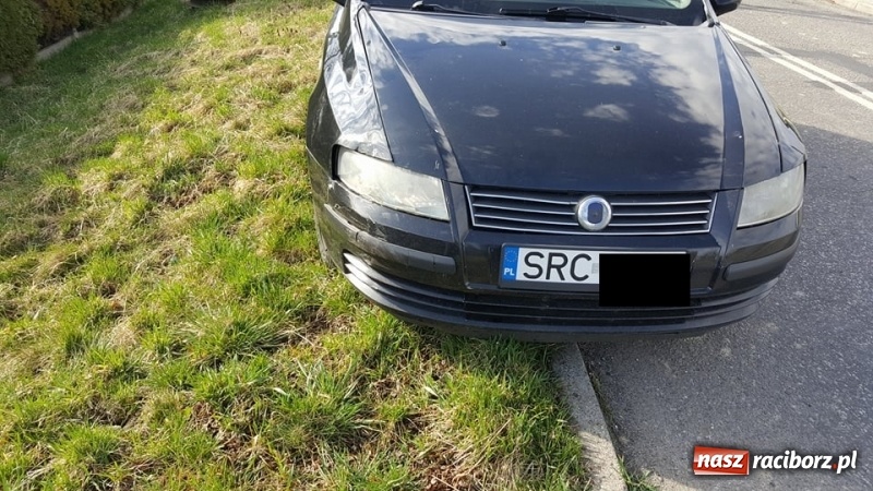 Zdjęcie w galerii na portalu naszraciborz.pl: Zderzenie osobówki i skutera w Tworkowie  wiadomości z regionu