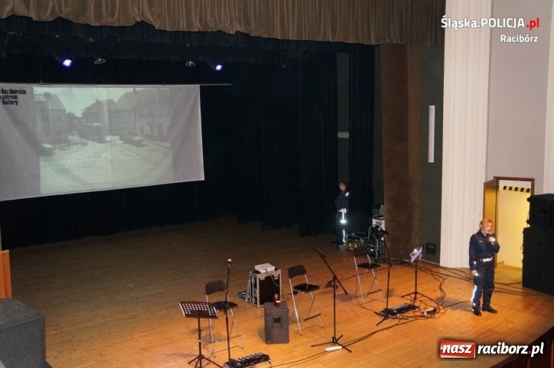 Zdjęcie w galerii na portalu naszraciborz.pl: IRA zagrała wczoraj z policjantami z Raciborza wiadomości z regionu