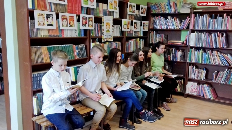 Zdjęcie w galerii na portalu naszraciborz.pl: Cały Racibórz czyta… Jeżycjadę wiadomości z regionu