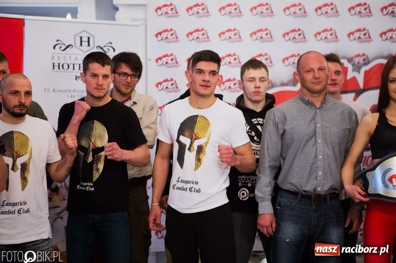 Zdjęcie w galerii na portalu naszraciborz.pl: Serb nie dał rady dojechać. Islam Mayrasultanov rywalem Mariusza Magdy wiadomości z regionu