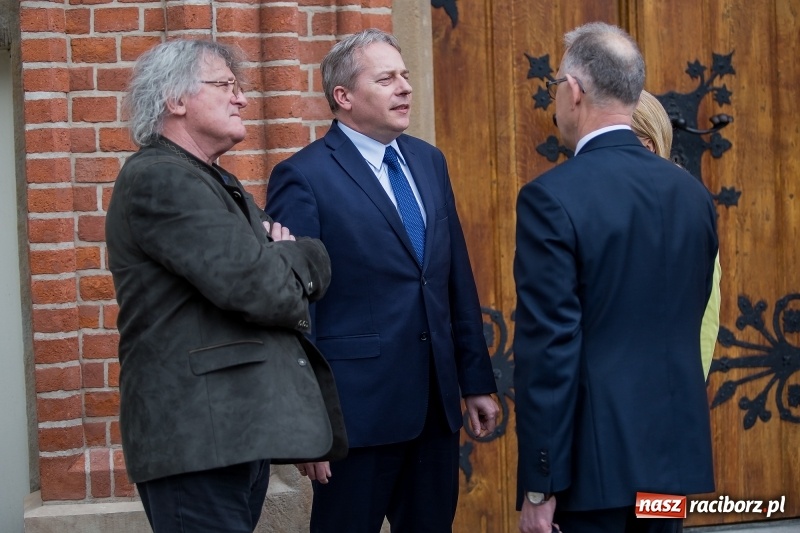 Zdjęcie w galerii na portalu naszraciborz.pl: Marszałek Saługa: Przyjechałem uczyć się od prezydenta Raciborza, jak walczyć ze smogiem wiadomości z regionu