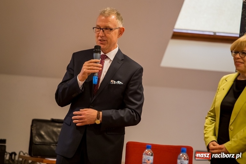 Zdjęcie w galerii na portalu naszraciborz.pl: Marszałek Saługa: Przyjechałem uczyć się od prezydenta Raciborza, jak walczyć ze smogiem wiadomości z regionu